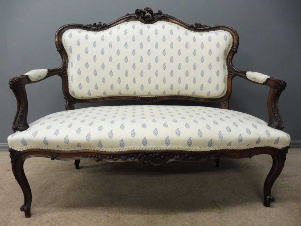 19TH CENTURY SMALL FRENCH WALNUT SOFA View XIII