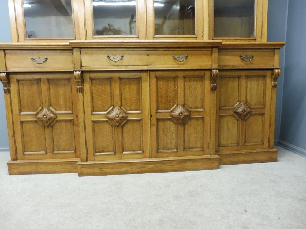 LARGE VICTORIAN OAK BREAKFRONT LIBRARY BOOKCASE View III