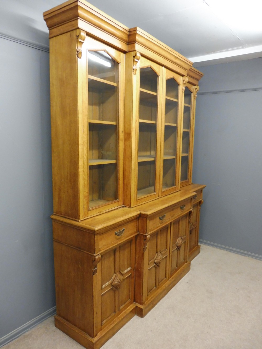 LARGE VICTORIAN OAK BREAKFRONT LIBRARY BOOKCASE View V