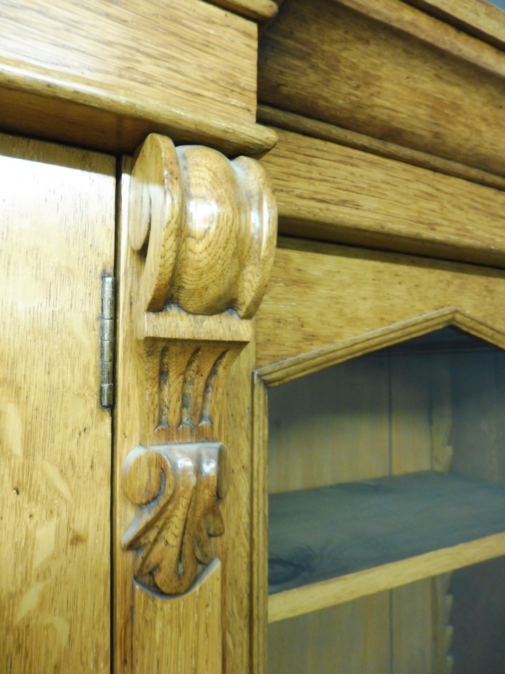 LARGE VICTORIAN OAK BREAKFRONT LIBRARY BOOKCASE View VIII