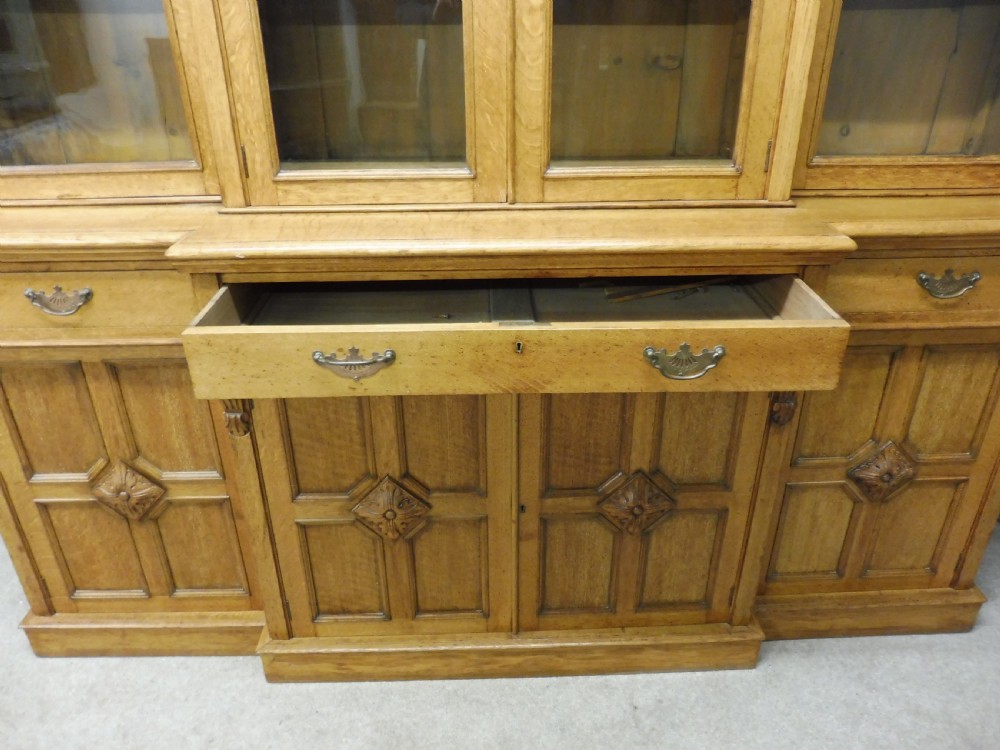 LARGE VICTORIAN OAK BREAKFRONT LIBRARY BOOKCASE View X