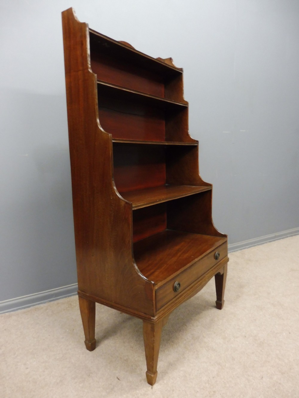 SMALL 19TH CENTURY MAHOGANY WATERFALL BOOKCASE