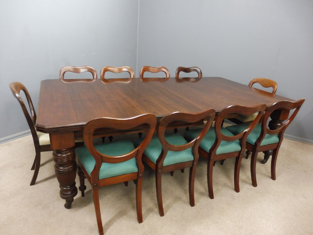 VICTORIAN 2 LEAF WALNUT EXTENDING DINING TABLE SEATS 10 View X