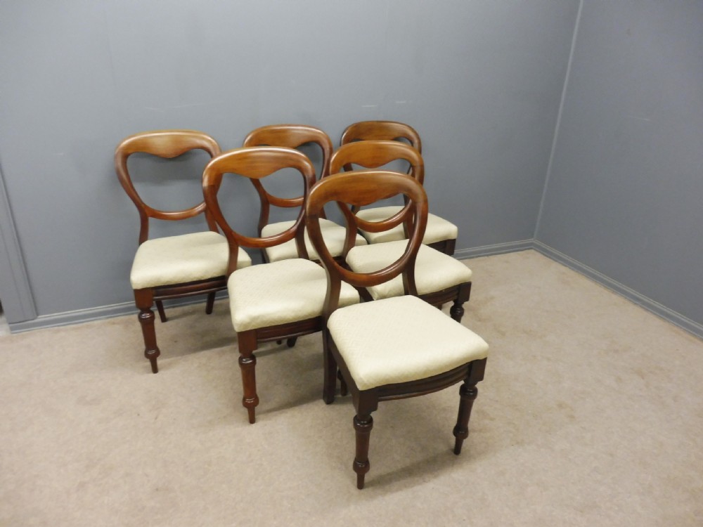 SET OF SIX VICTORIAN MAHOGANY BALLOON BACK DINING CHAIRS View II