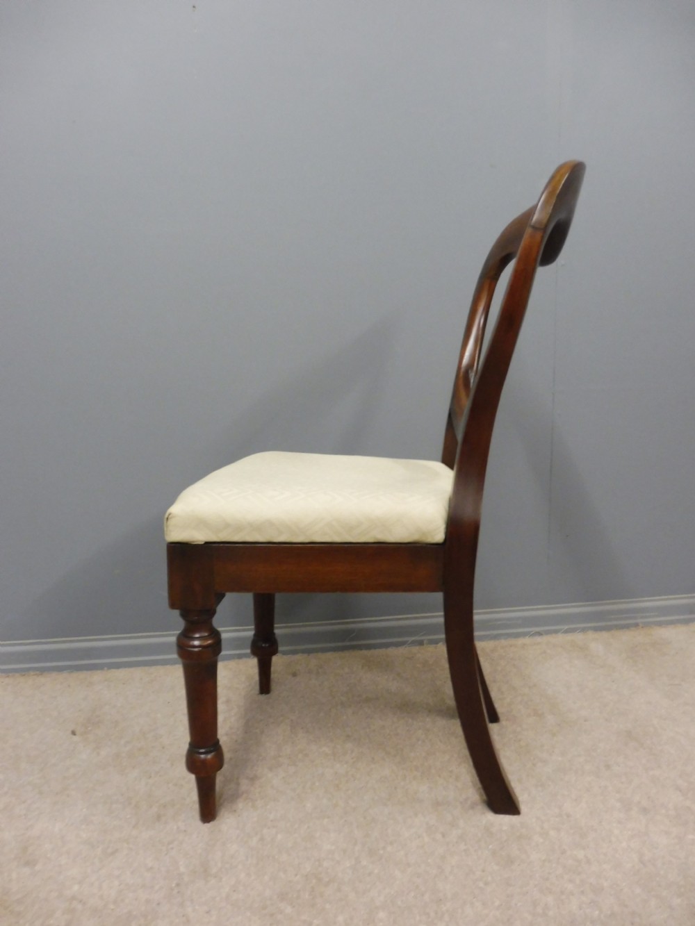 SET OF SIX VICTORIAN MAHOGANY BALLOON BACK DINING CHAIRS View VII