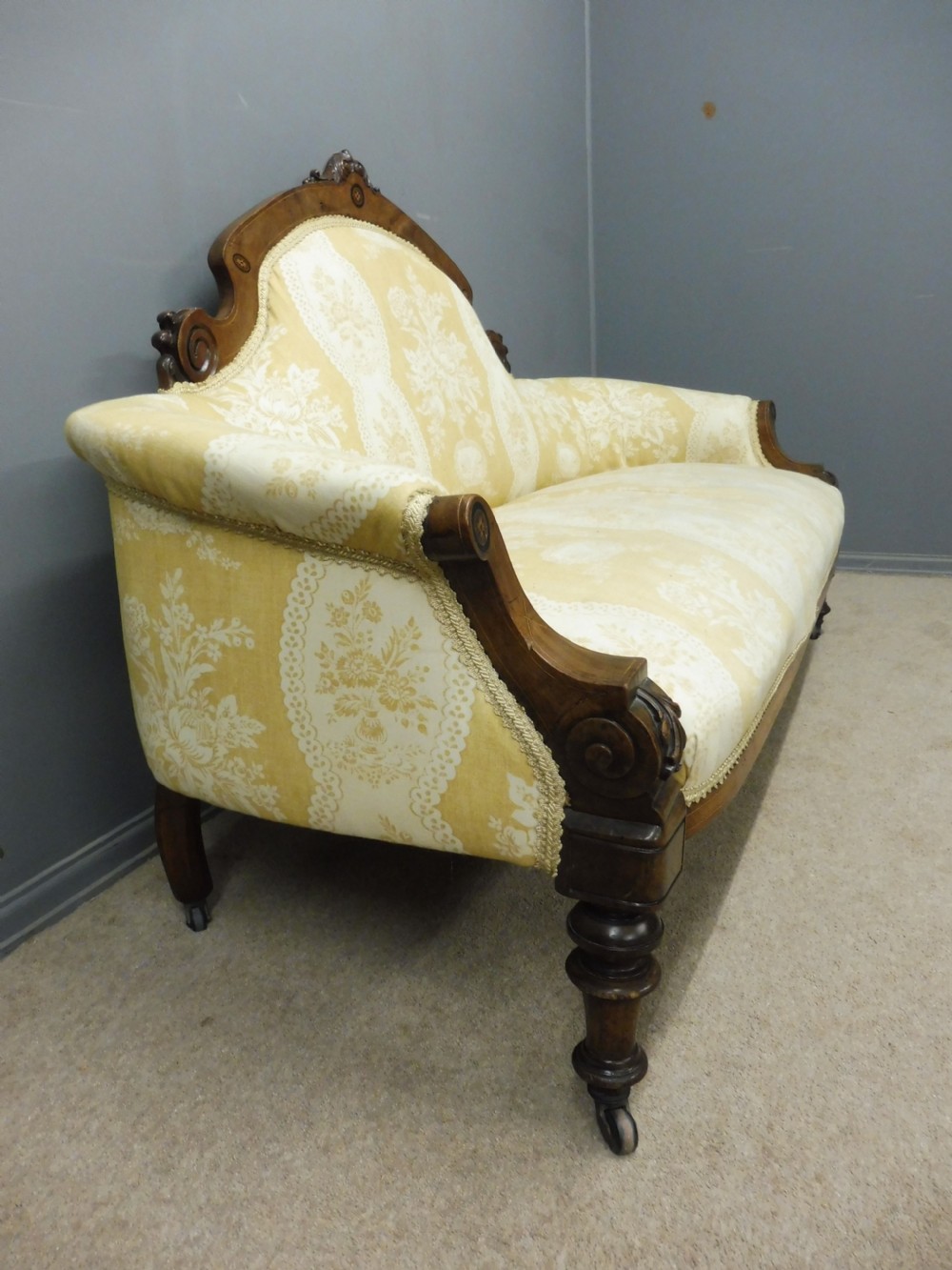 19th CENTURY WALNUT AND INLAID SHOW FRAME SOFA View VII