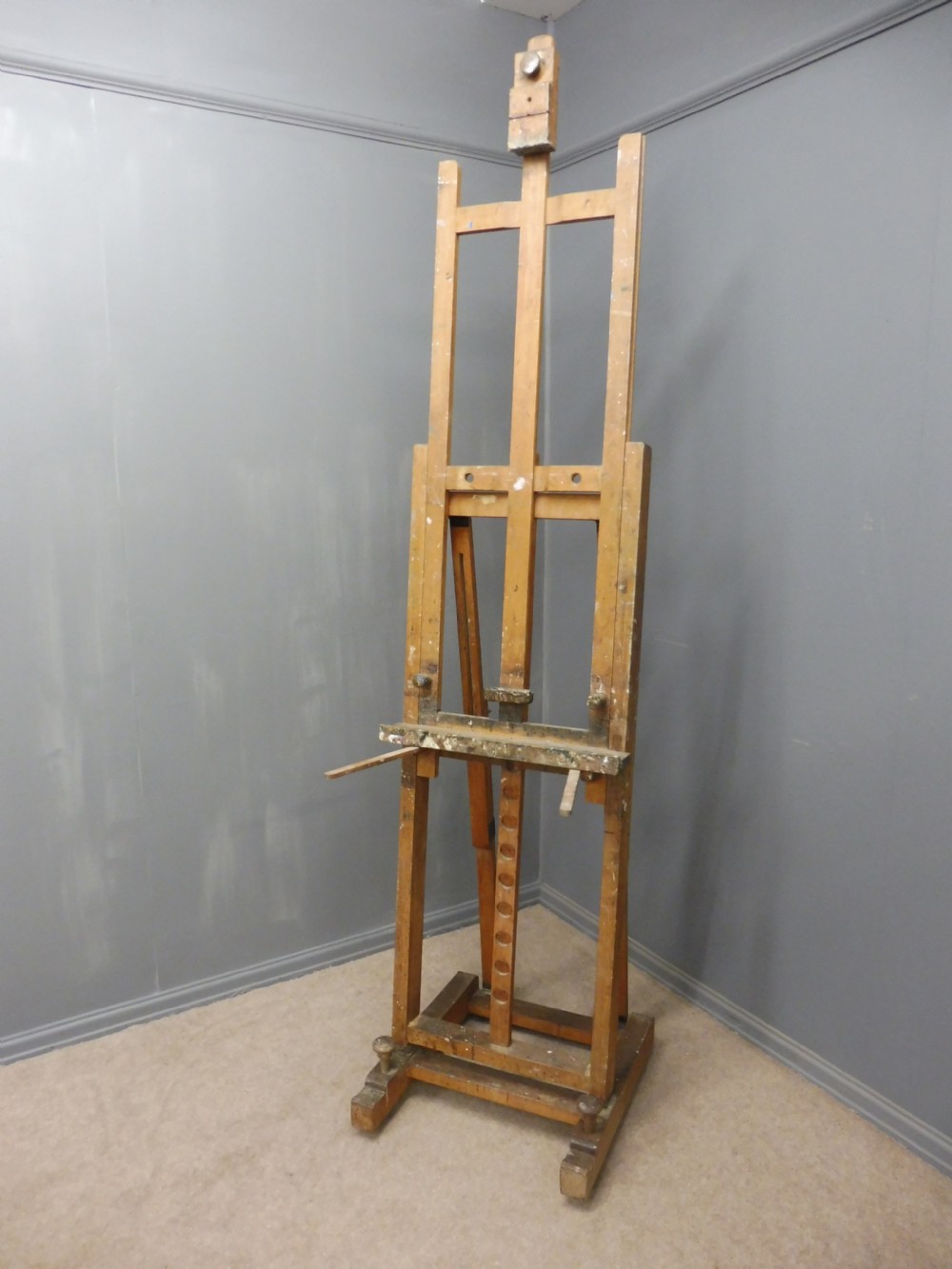 LARGE PROFESSIONAL ARTISTS EASEL CIRCA 1920  View II
