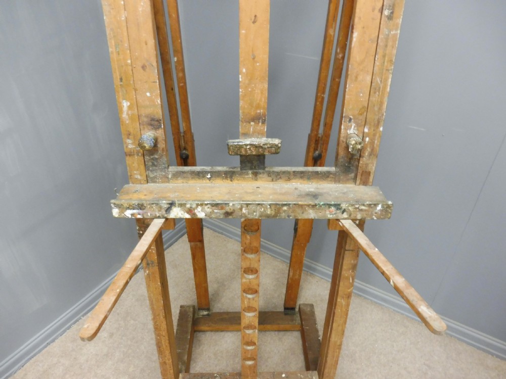 LARGE PROFESSIONAL ARTISTS EASEL CIRCA 1920  View V