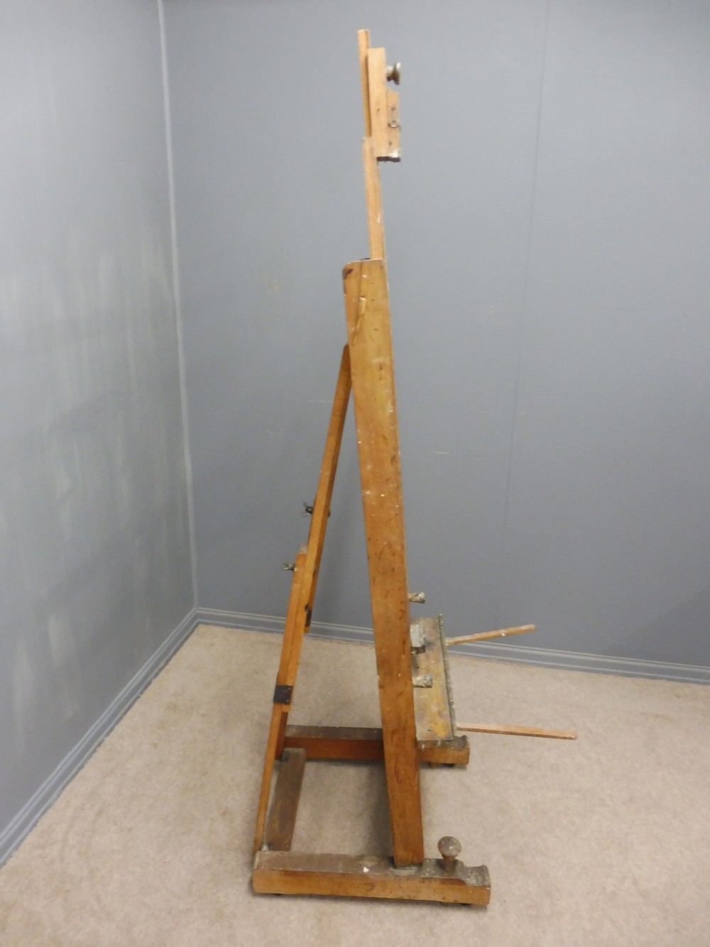 LARGE PROFESSIONAL ARTISTS EASEL CIRCA 1920  View VIII
