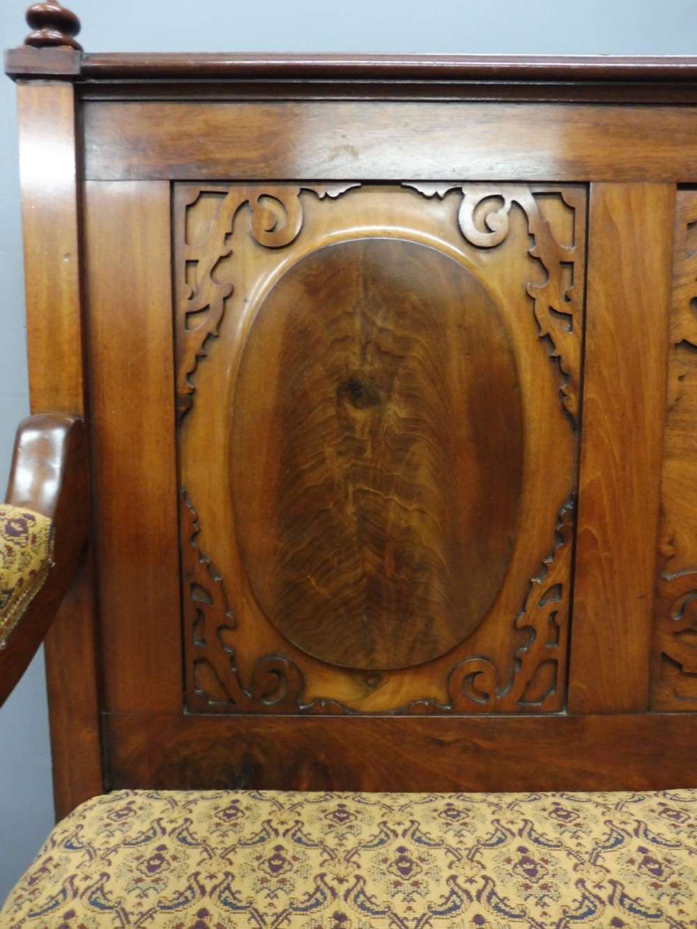 MAHOGANY COUNTRY HOUSE HALL SEAT View VII