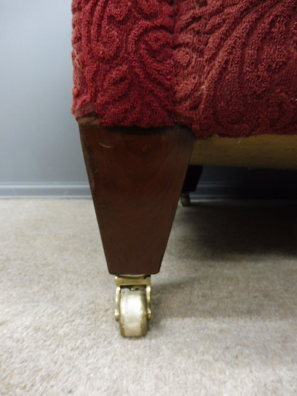 VICTORIAN CHESTERFIELD SOFA  View III
