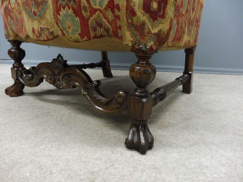 BEAUTIFUL LARGE 19TH CENTURY ARMCHAIR View V