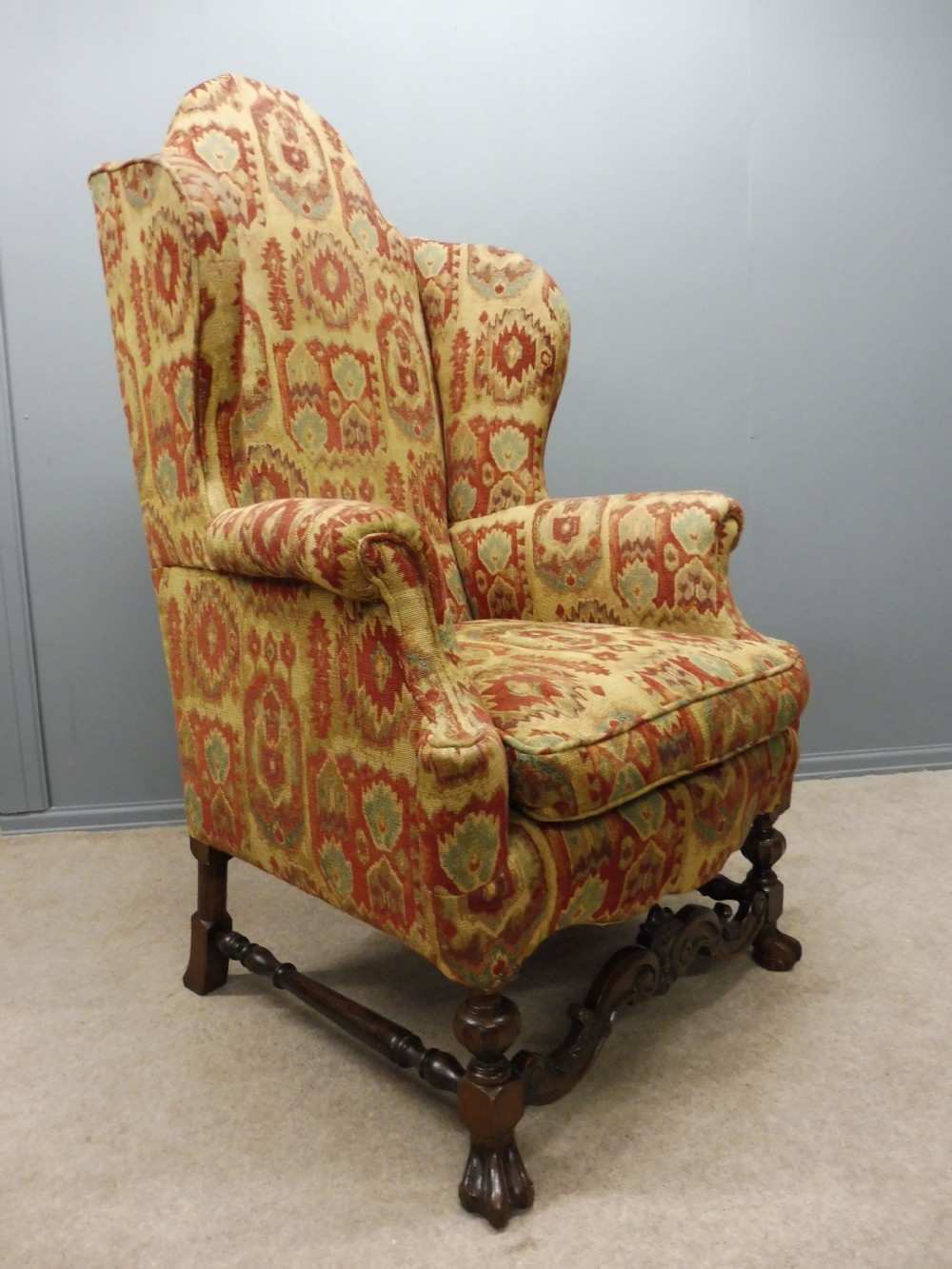 BEAUTIFUL LARGE 19TH CENTURY ARMCHAIR View VIII