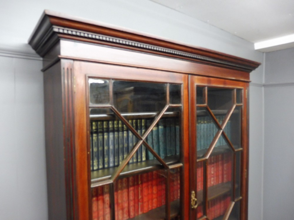 VICTORIAN MAHOGANY LIBRARY BOOKCASE View VII