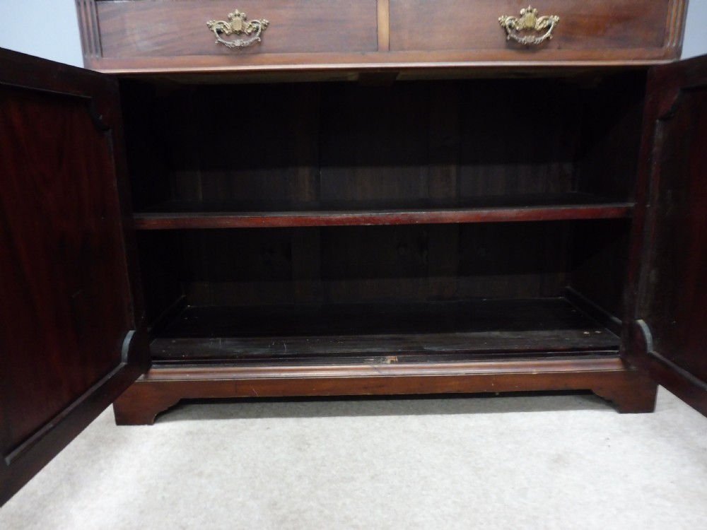 VICTORIAN MAHOGANY LIBRARY BOOKCASE View IX