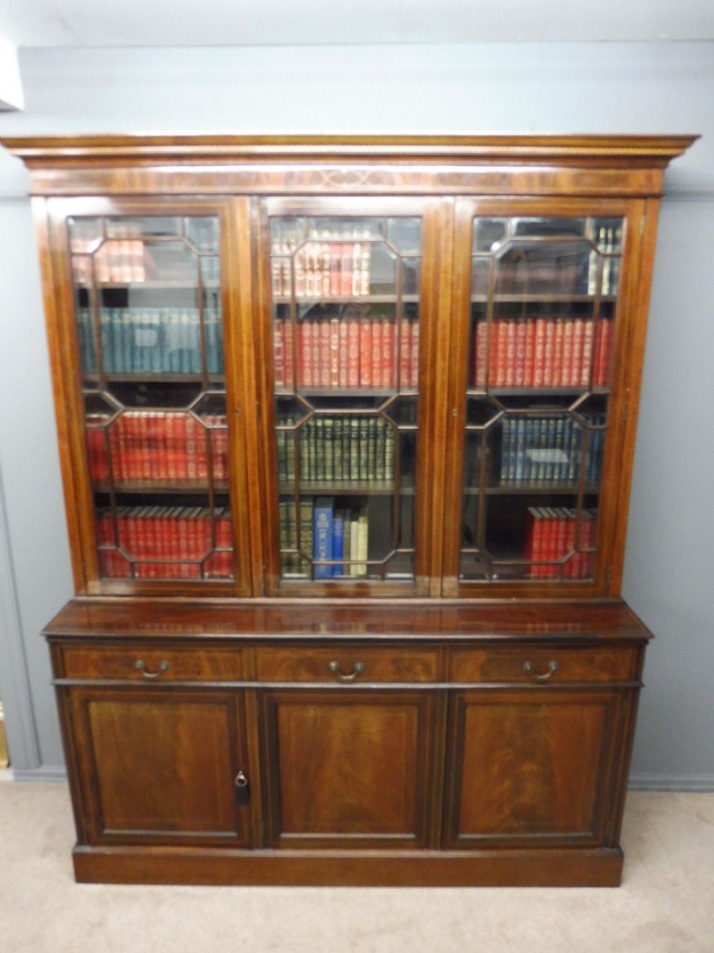 LARGE EDWARDIAN INLAID MAHOGANY LIBRARY BOOKCASE  View III