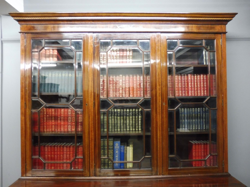 LARGE EDWARDIAN INLAID MAHOGANY LIBRARY BOOKCASE  View VII
