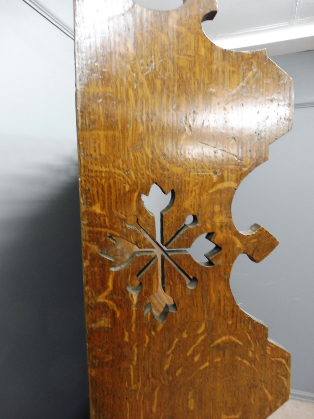 GOLDEN OAK ARTS AND CRAFTS BOOKCASE View VII