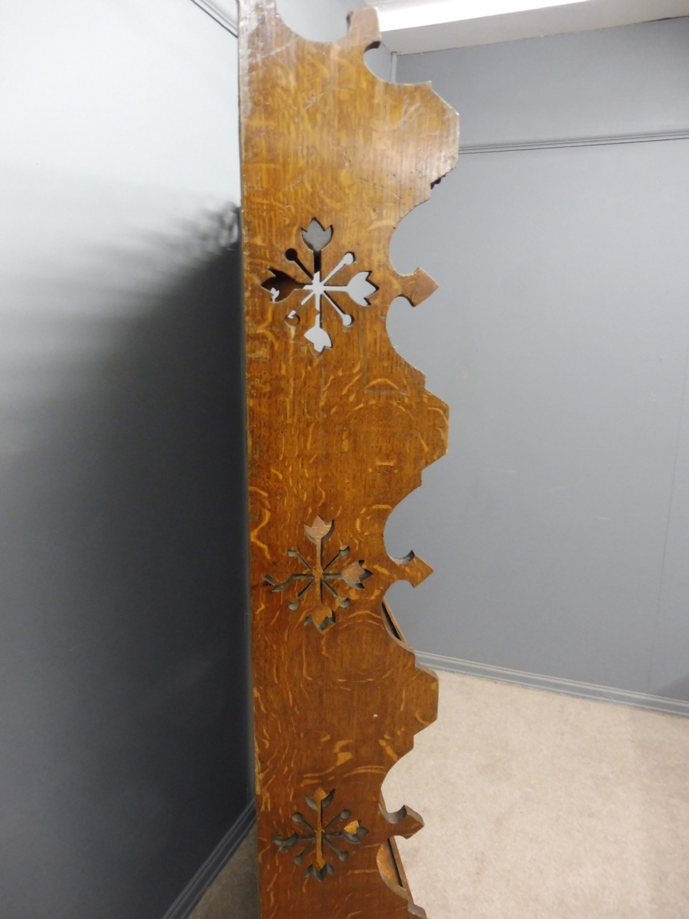 GOLDEN OAK ARTS AND CRAFTS BOOKCASE View VIII