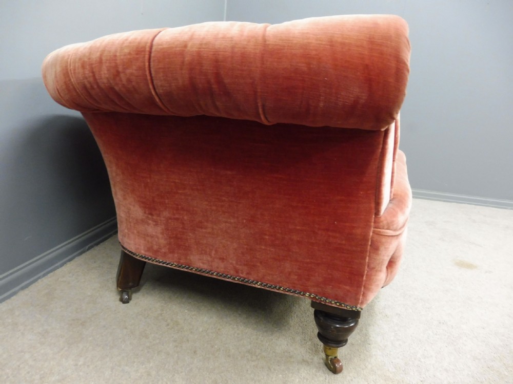 VICTORIAN VELVET CHESTERFIELD SOFA View VI
