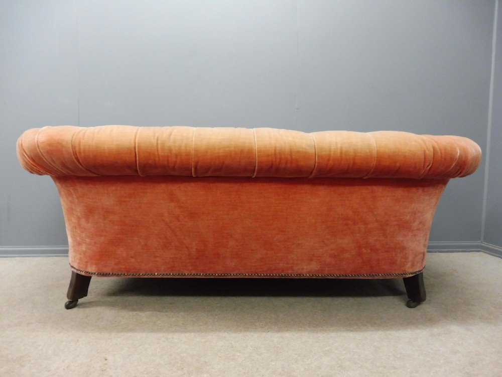 VICTORIAN VELVET CHESTERFIELD SOFA View VIII