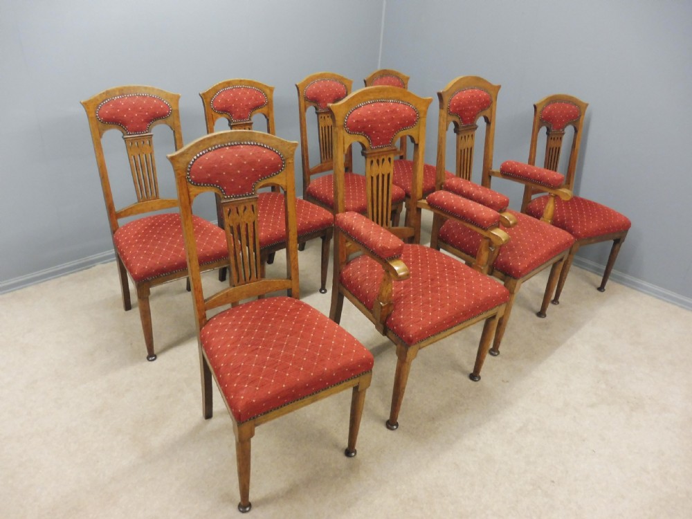 SET OF 8 OAK ARTS AND CRAFTS DINING CHAIRS View II