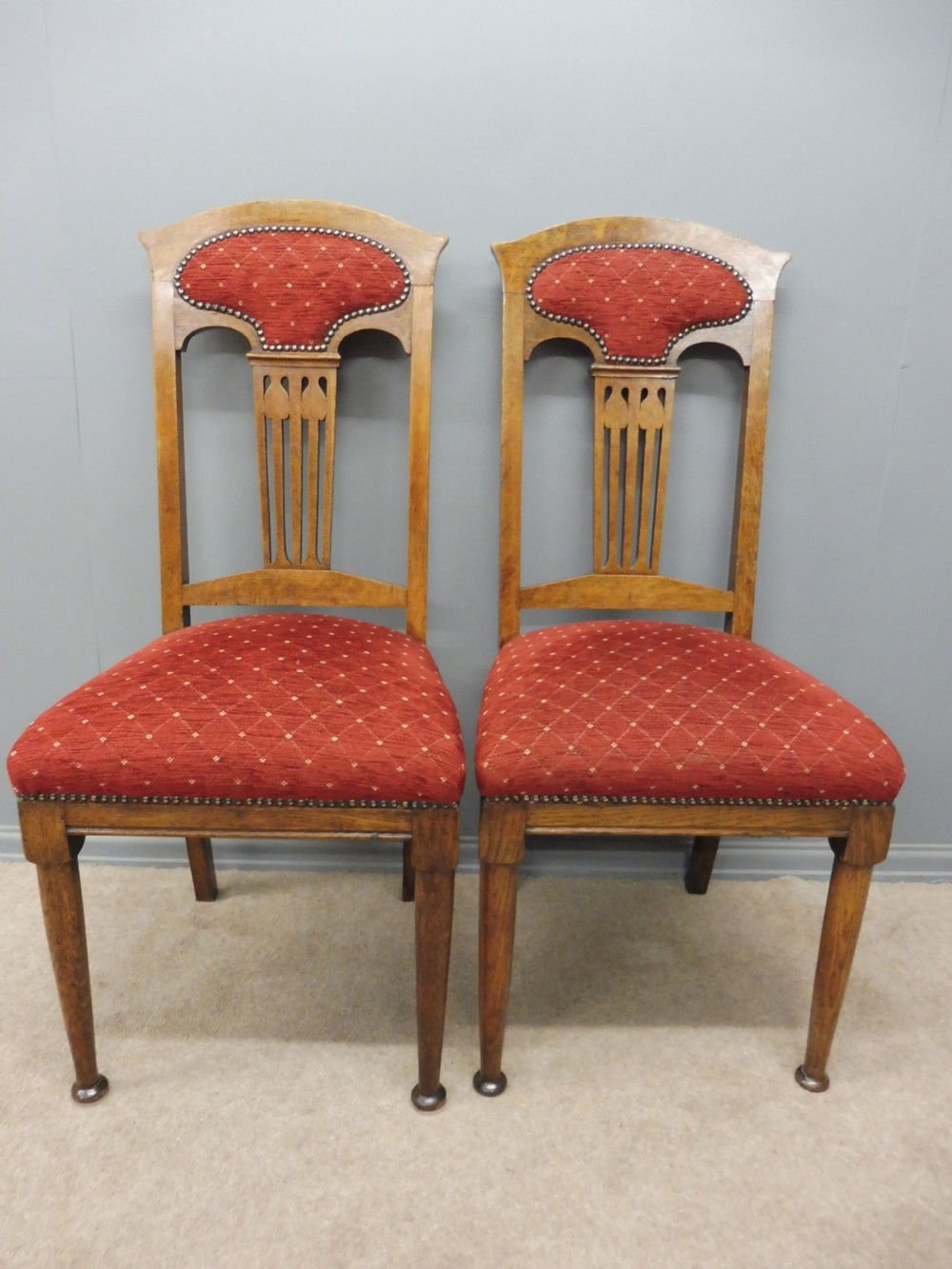 SET OF 8 OAK ARTS AND CRAFTS DINING CHAIRS View IV