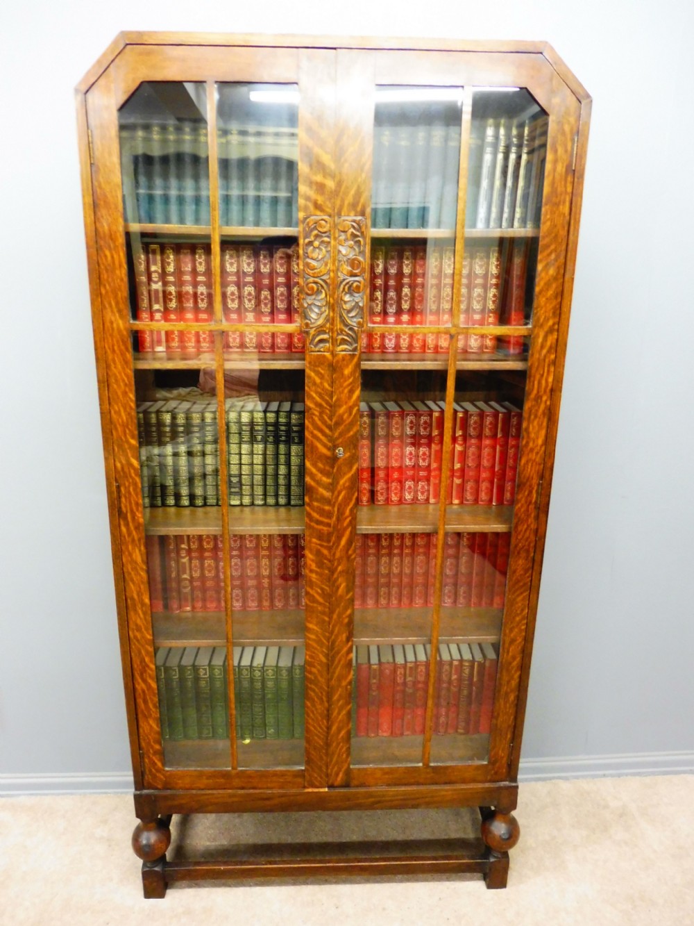 OAK ART DECO BOOKCASE View III