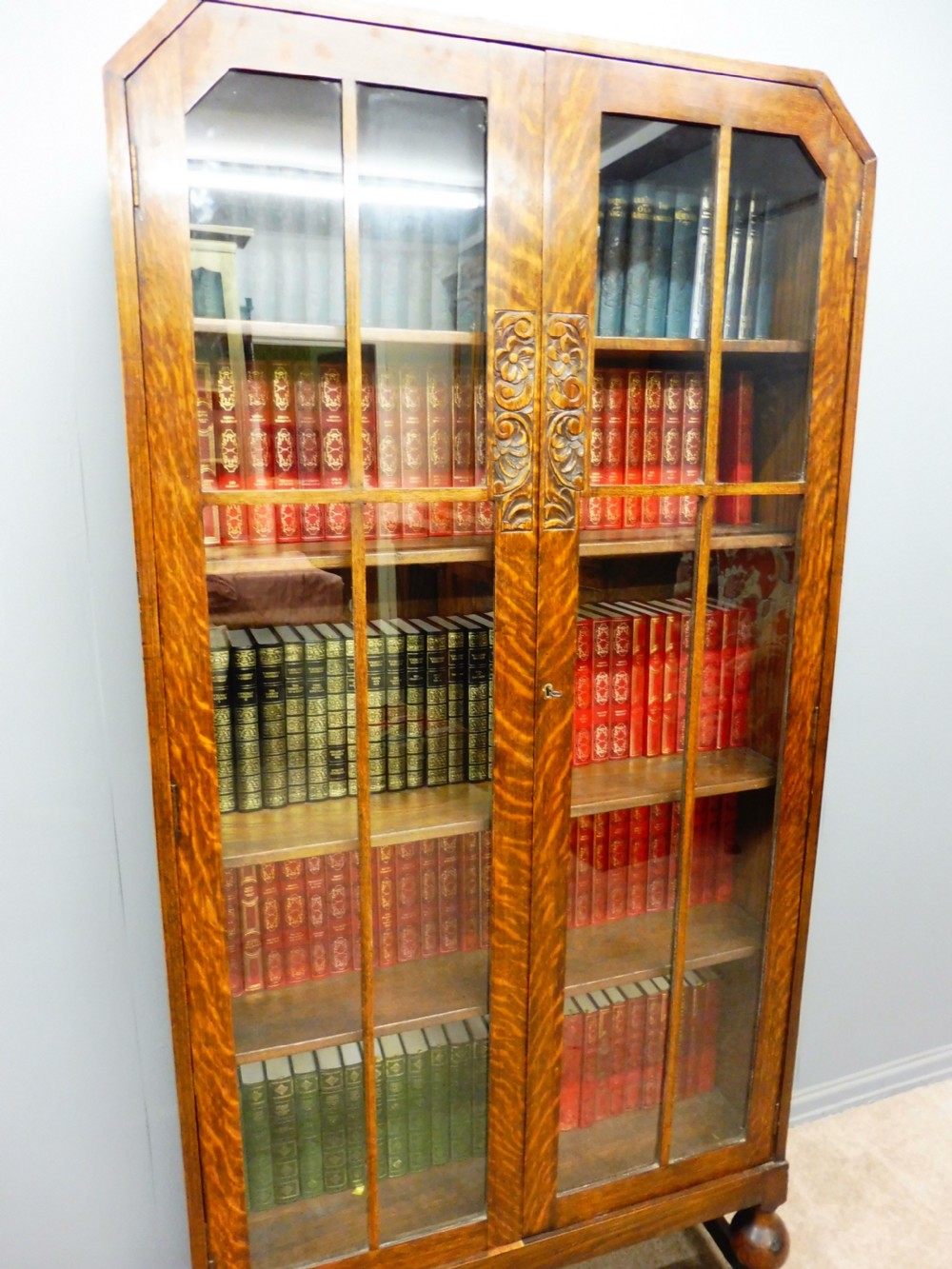 OAK ART DECO BOOKCASE View IX