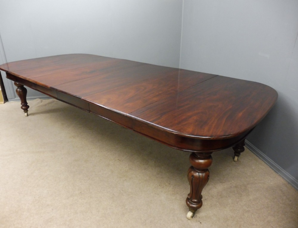 LARGE VICTORIAN MAHOGANY EXTENDING DINING TABLE SEATS 10-12 View IV