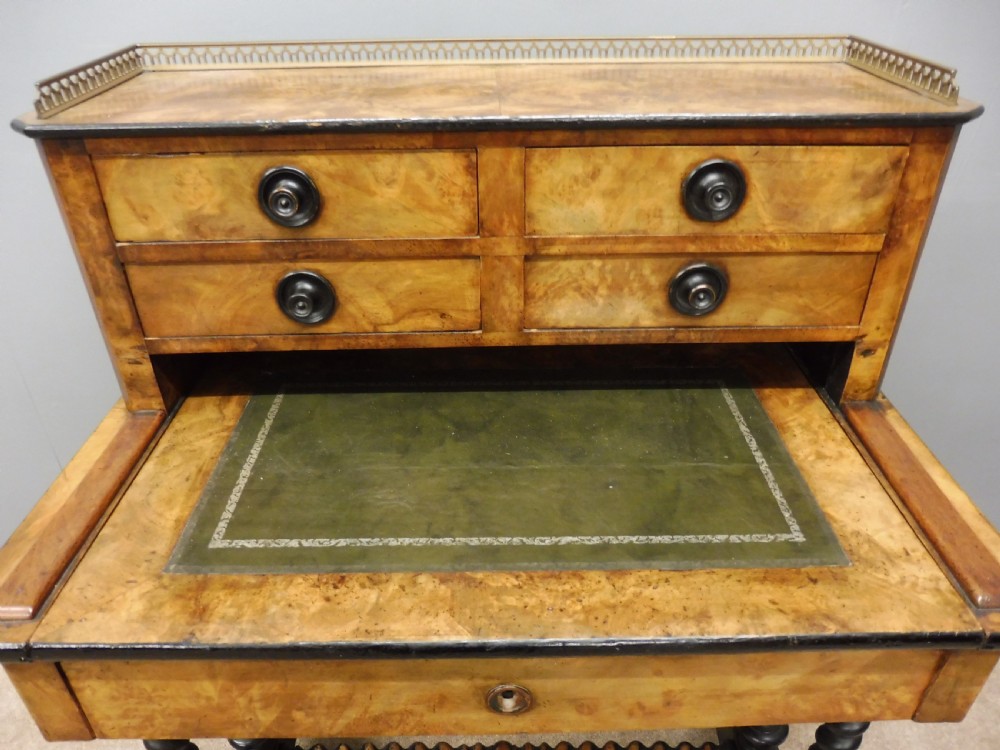 19TH CENTURY FIGURED WALNUT WRITING DESK View VIII