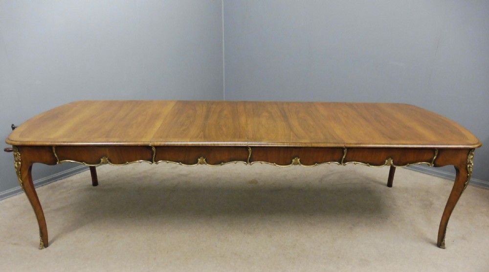 BEAUTIFUL RARE FRENCH INFLUENCE WALNUT EXTENDING DINING TABLE 1890 -1900