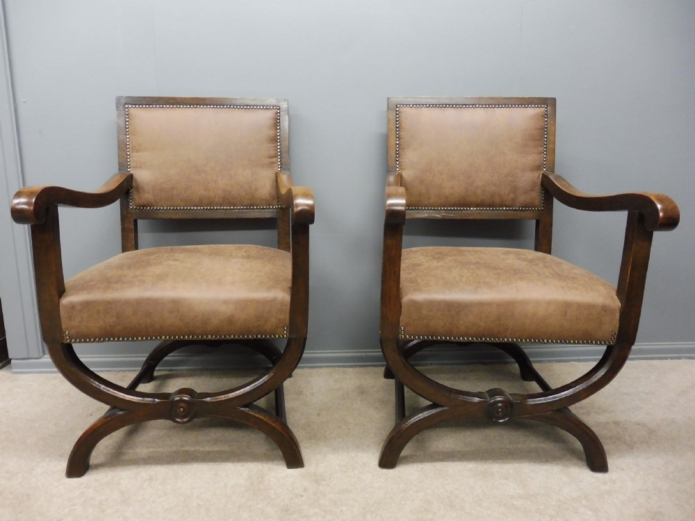SET OF 10 STYLISH OAK ARTS AND CRAFTS DINING CHAIRS View V