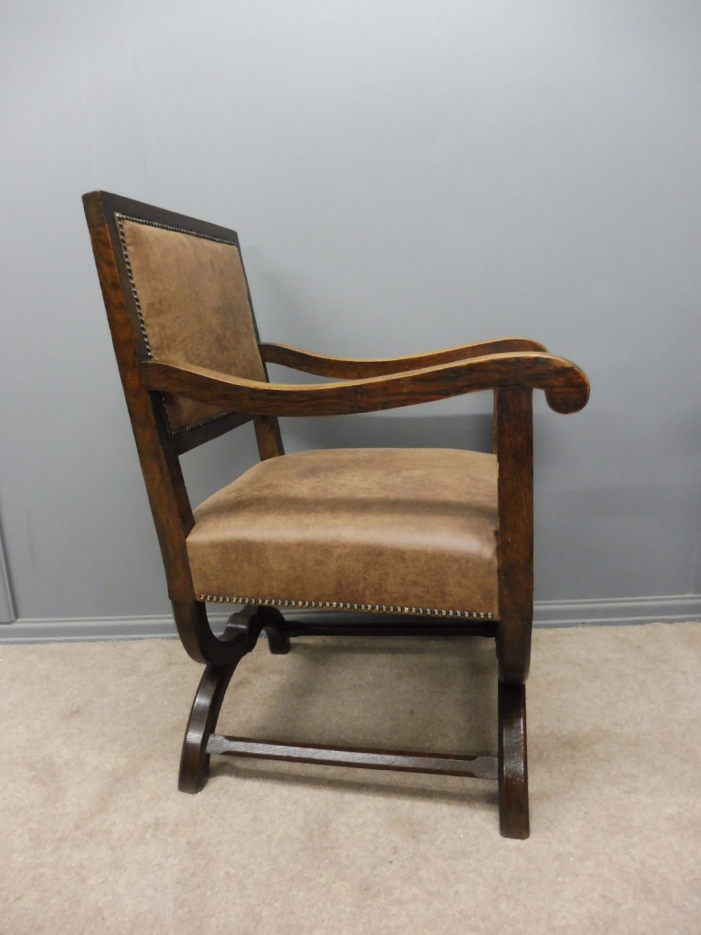 SET OF 10 STYLISH OAK ARTS AND CRAFTS DINING CHAIRS View VII