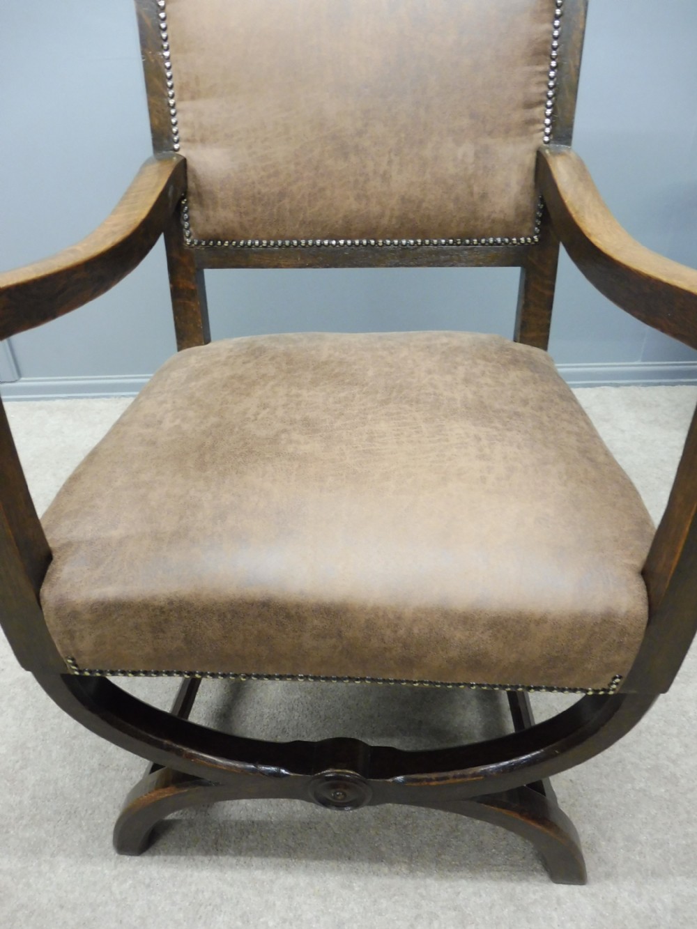 SET OF 10 STYLISH OAK ARTS AND CRAFTS DINING CHAIRS View XII