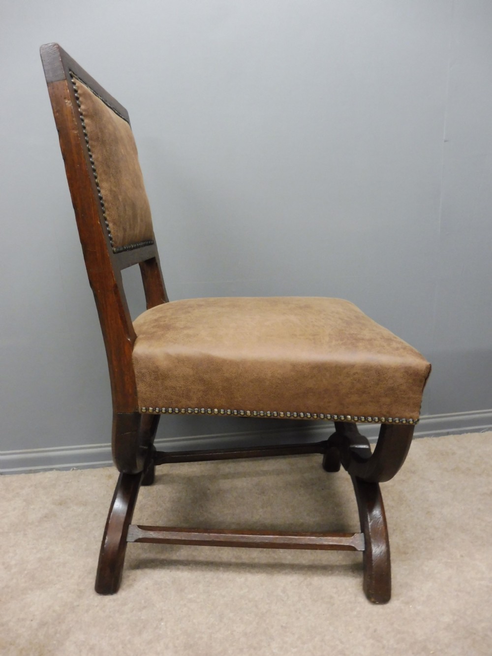SET OF 10 STYLISH OAK ARTS AND CRAFTS DINING CHAIRS View XVII