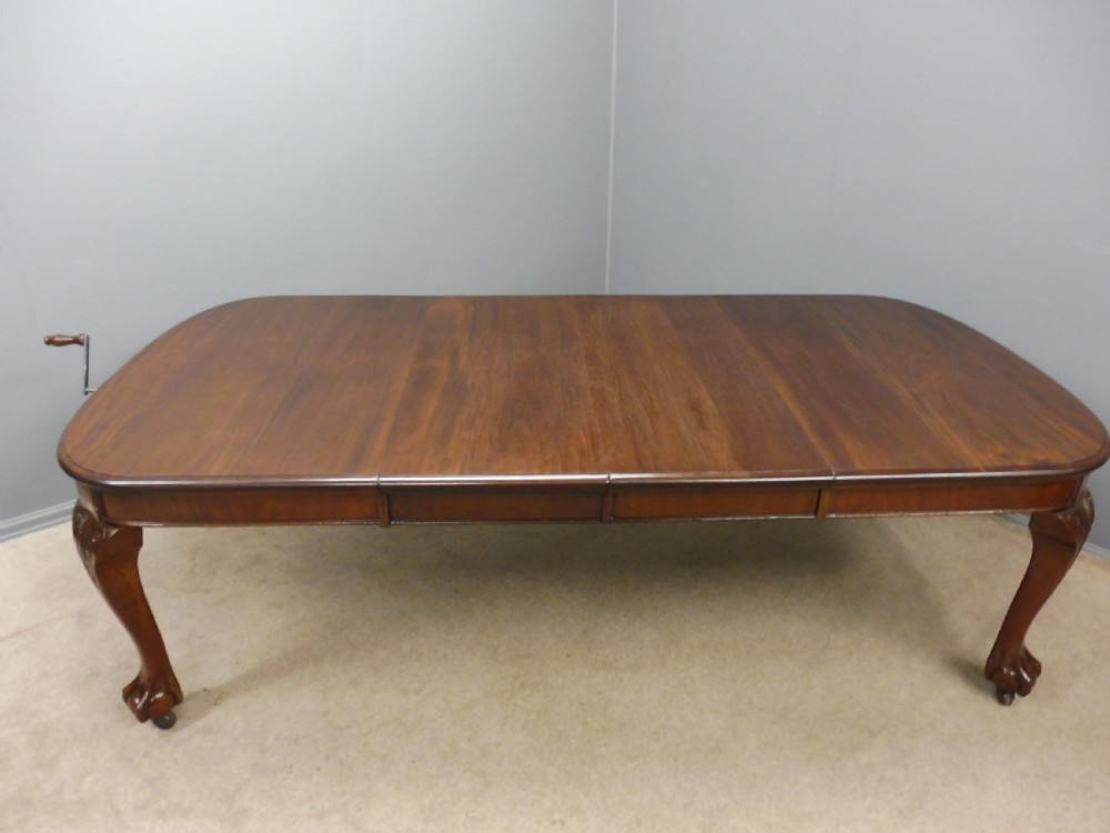 LARGE MAHOGANY EXTENDING WIND OUT DINING TABLE CIRCA 1890-1900 View V