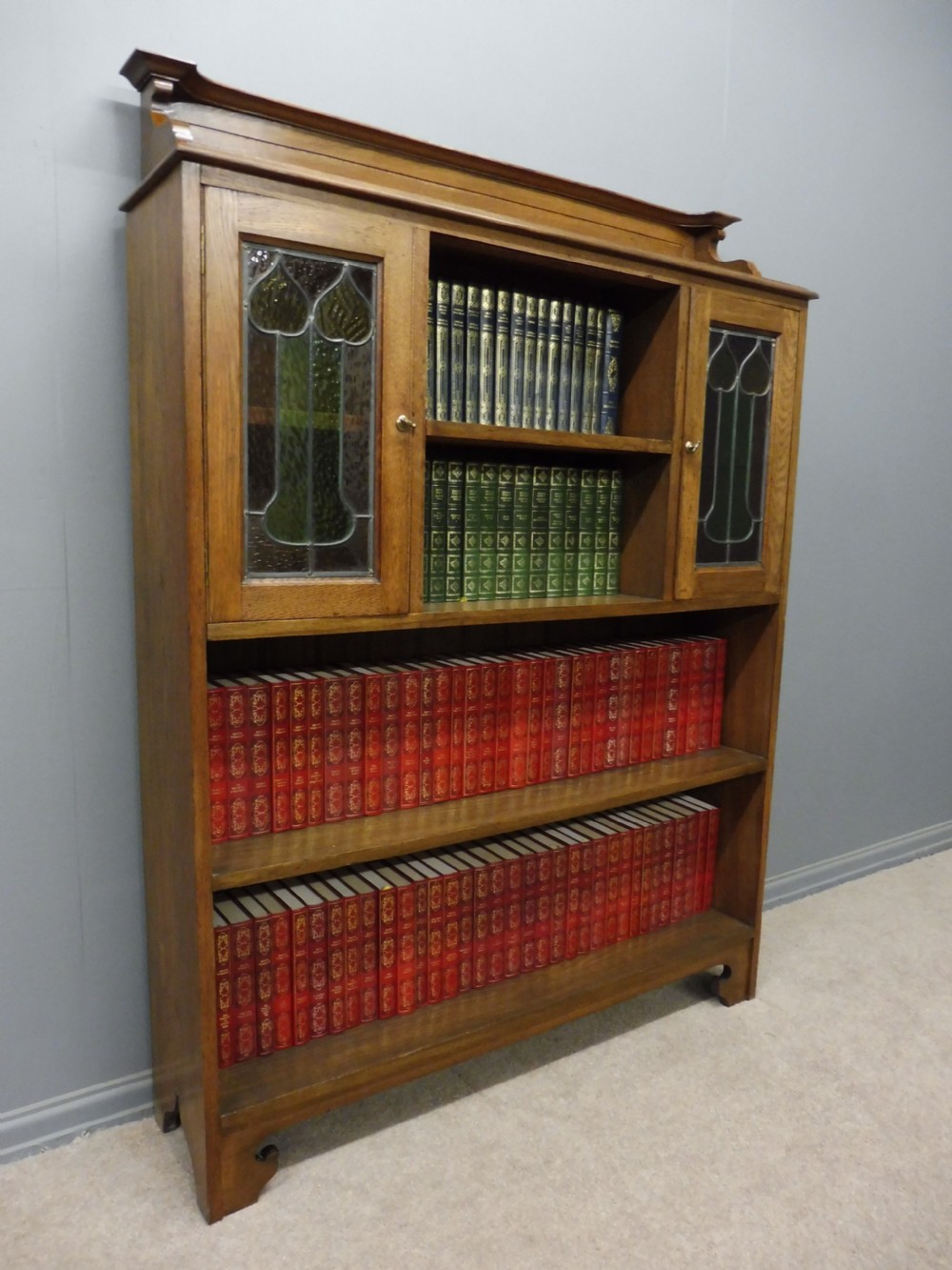 OAK ARTS AND CRAFTS BOOKCASE View II