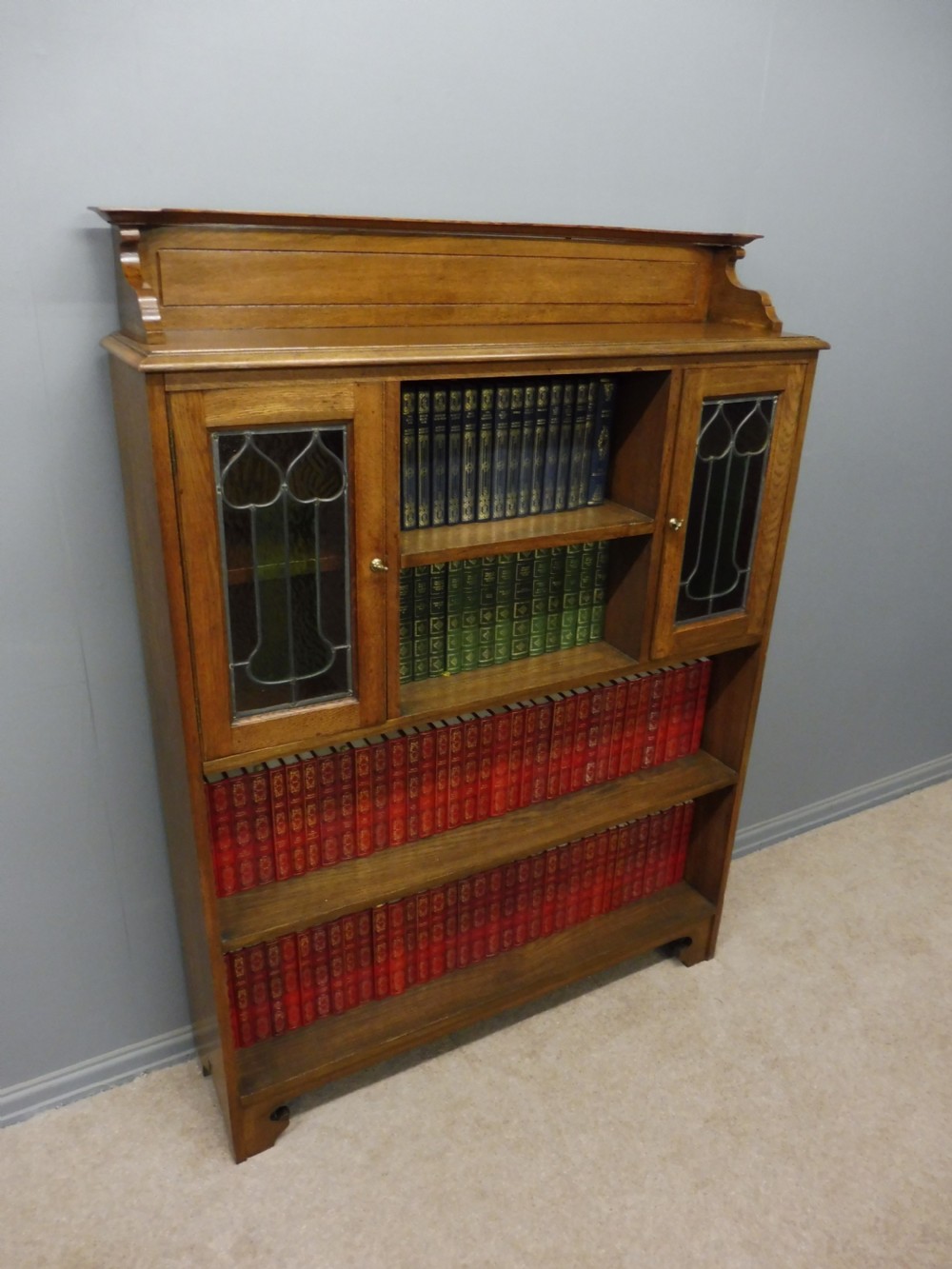 OAK ARTS AND CRAFTS BOOKCASE View III