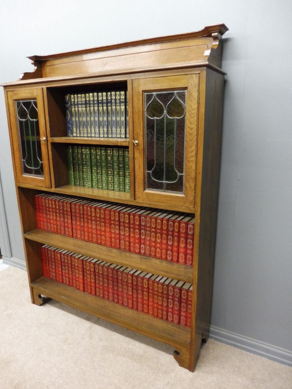 OAK ARTS AND CRAFTS BOOKCASE View X