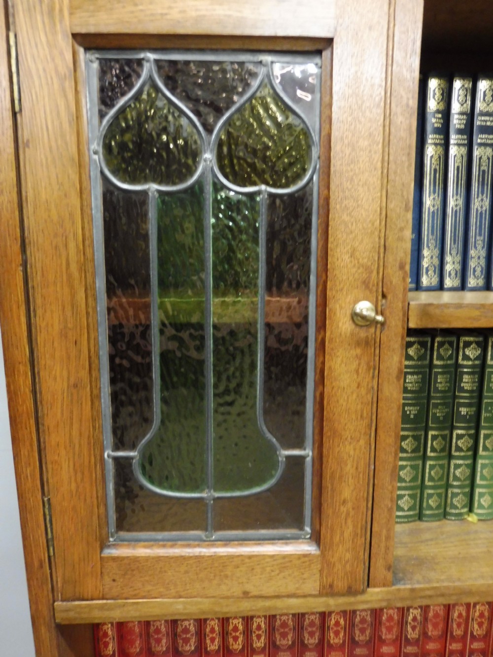 OAK ARTS AND CRAFTS BOOKCASE View XII