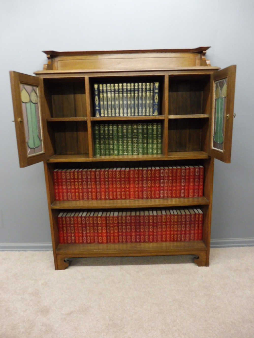 OAK ARTS AND CRAFTS BOOKCASE View XIII