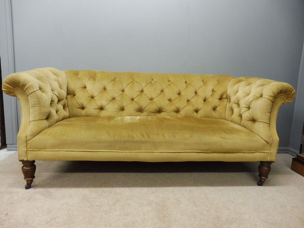 VICTORIAN CHESTERFIELD SOFA CIRCA 1880 View II
