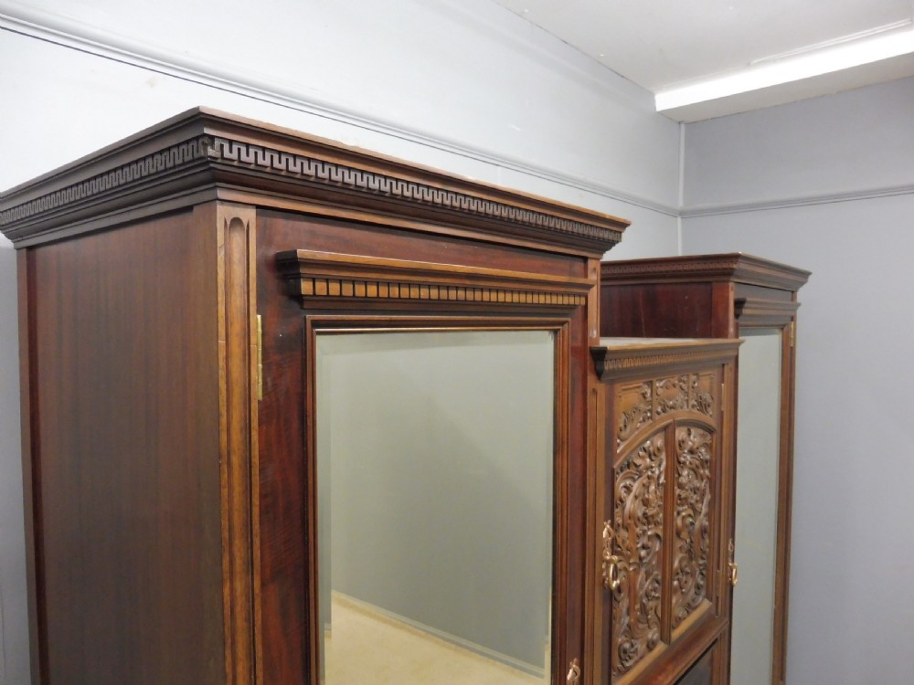 SUPERB QUALITY VICTORIAN MAHOGANY WARDROBE View IX