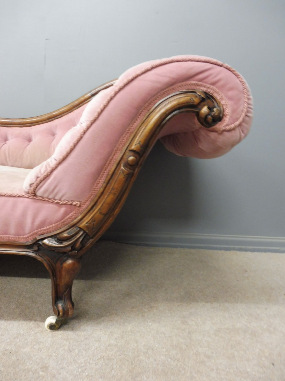 MID VICTORIAN ANTIQUE WALNUT CHAISE LONGUE FOR RECOVERING View III