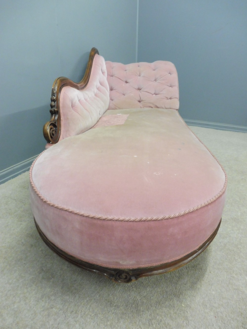 MID VICTORIAN ANTIQUE WALNUT CHAISE LONGUE FOR RECOVERING View VI