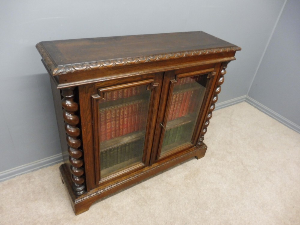 VICTORIAN DWARF OAK BOOKCASE CIRCA 1880 View VII