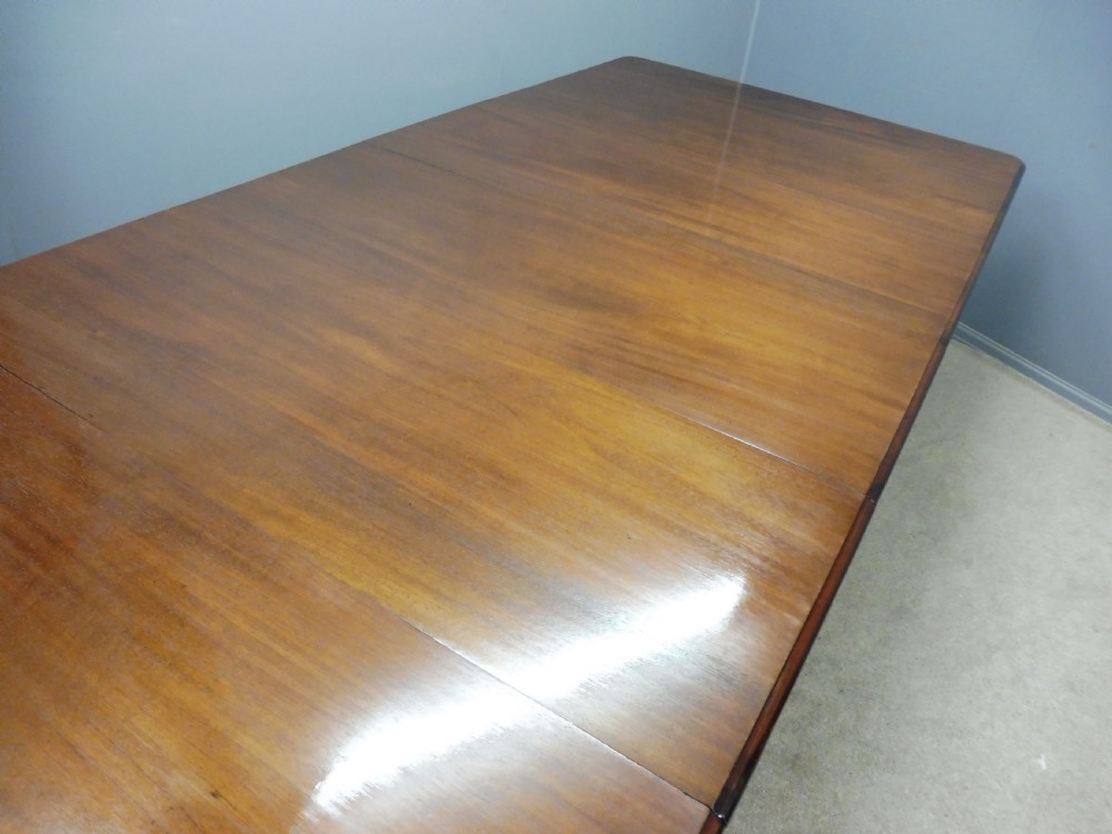VERY LARGE LATE VICTORIAN COUNTRY HOUSE MAHOGANY EXTENDING DINING TABLE WITH 5 LEAVES  View IV