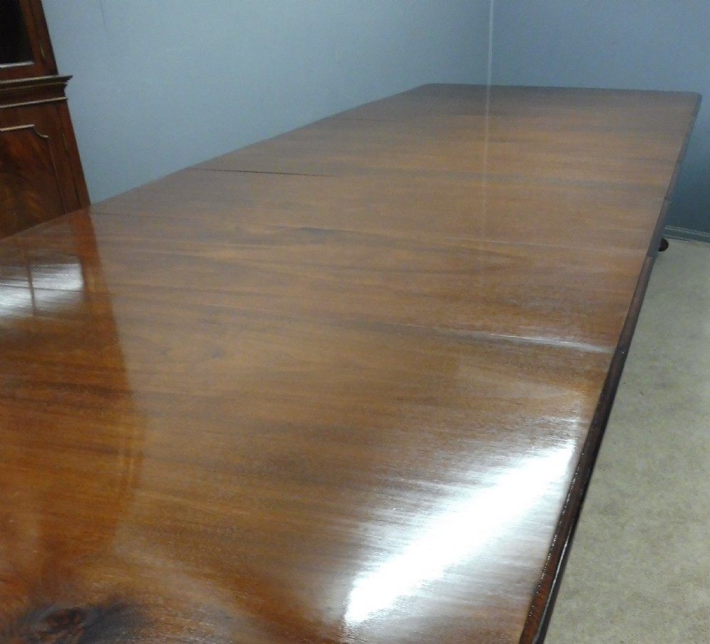 VERY LARGE LATE VICTORIAN COUNTRY HOUSE MAHOGANY EXTENDING DINING TABLE WITH 5 LEAVES  View XIII