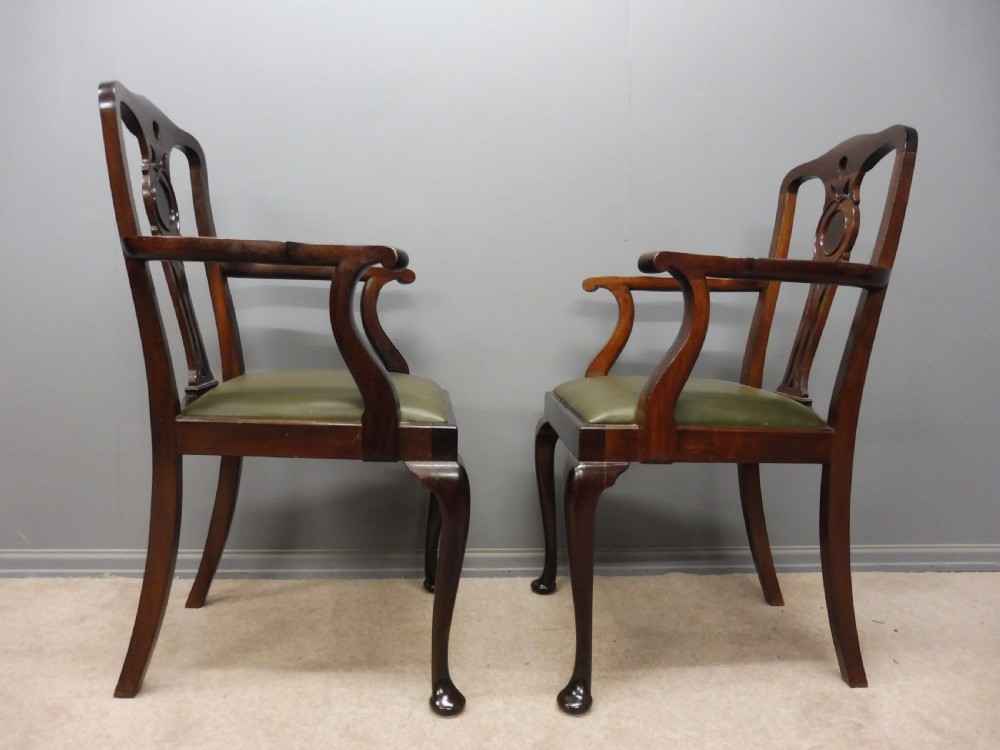 SET OF 8 MAHOGANY DINING CHAIRS CIRCA 1920 View VI